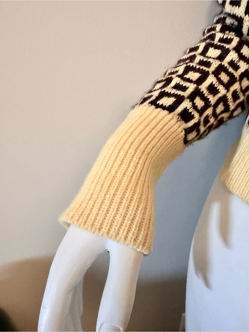 ZARA Yellow & Brown Geometric Knit Cardigan - Picture 5 of 14
